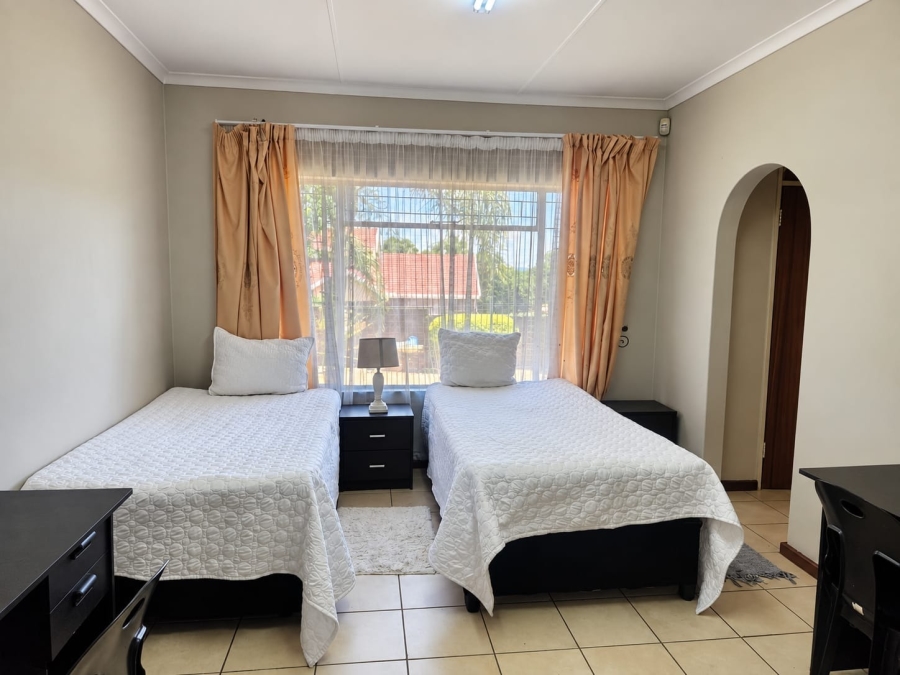 12 Bedroom Property for Sale in Eldoraigne Gauteng