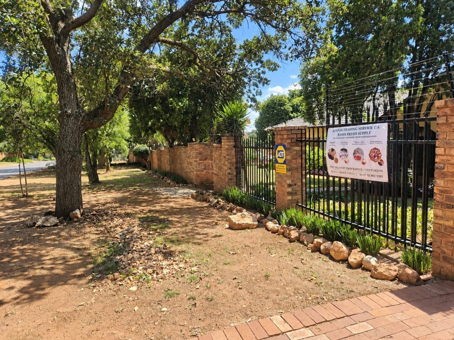 12 Bedroom Property for Sale in Eldoraigne Gauteng
