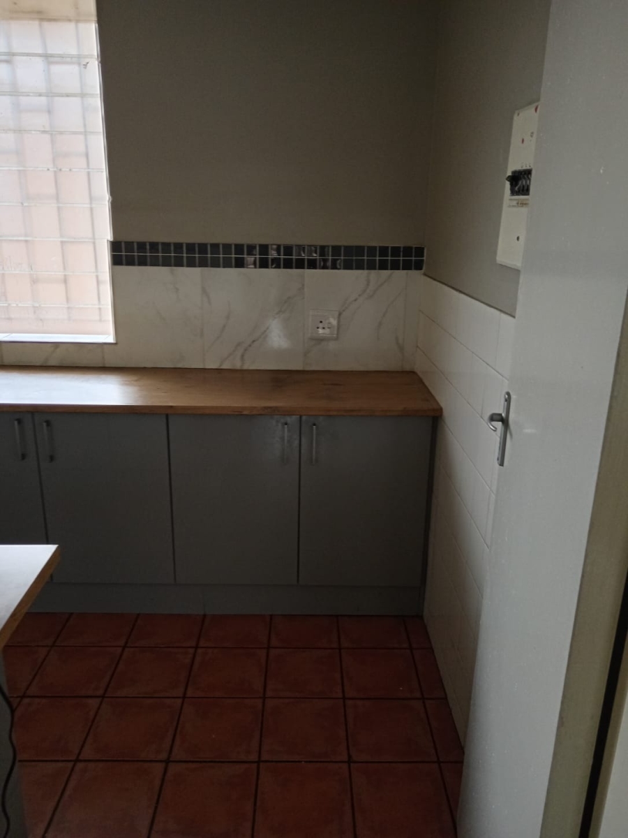5 Bedroom Property for Sale in Muckleneuk Gauteng