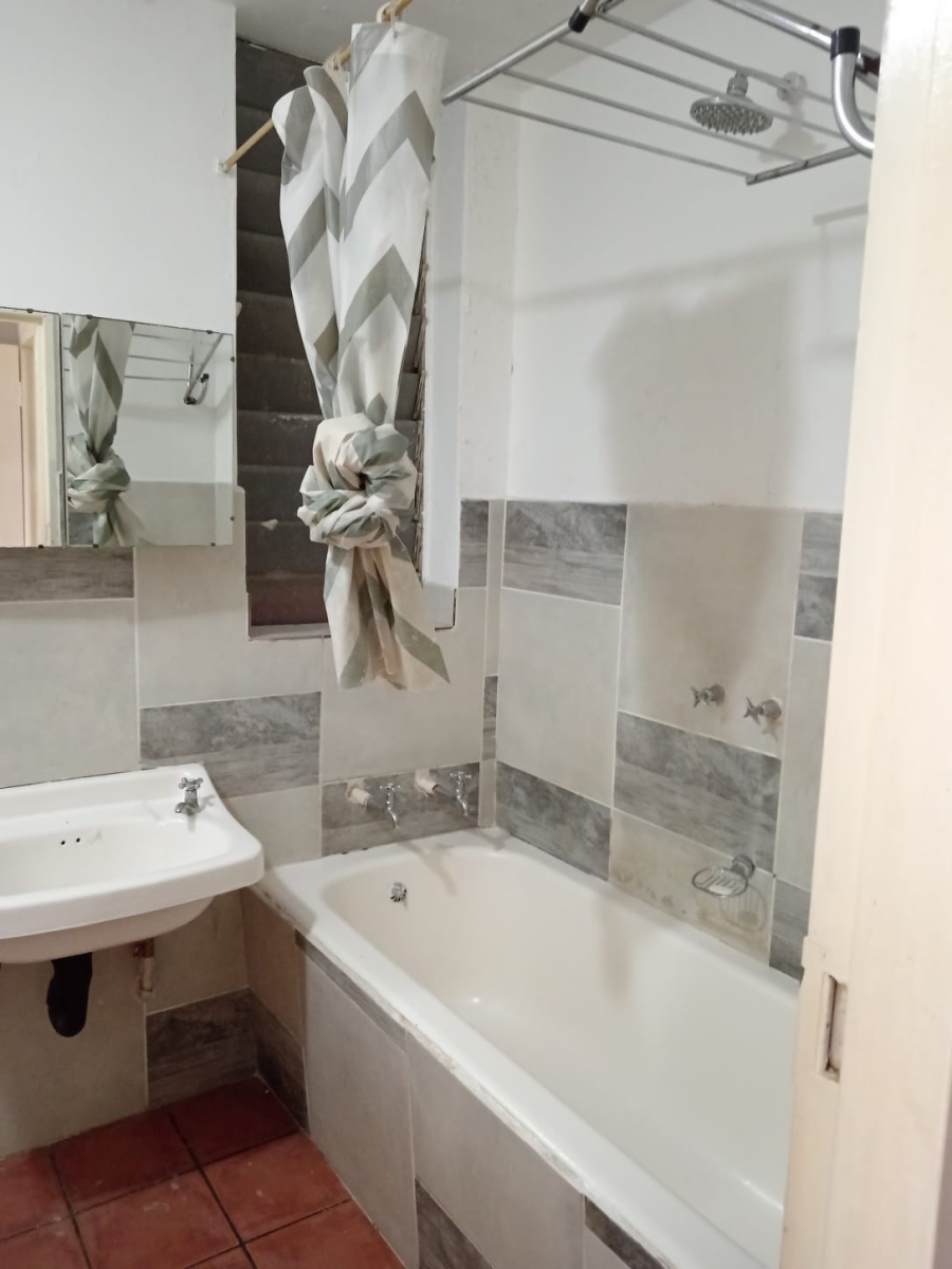 5 Bedroom Property for Sale in Muckleneuk Gauteng
