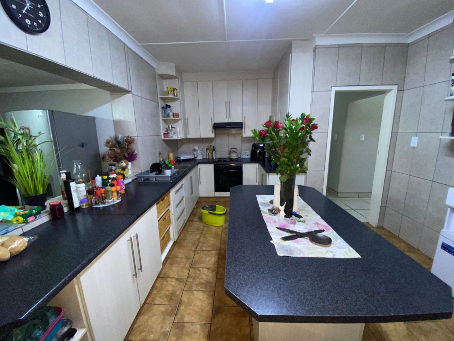 4 Bedroom Property for Sale in Three Rivers Gauteng