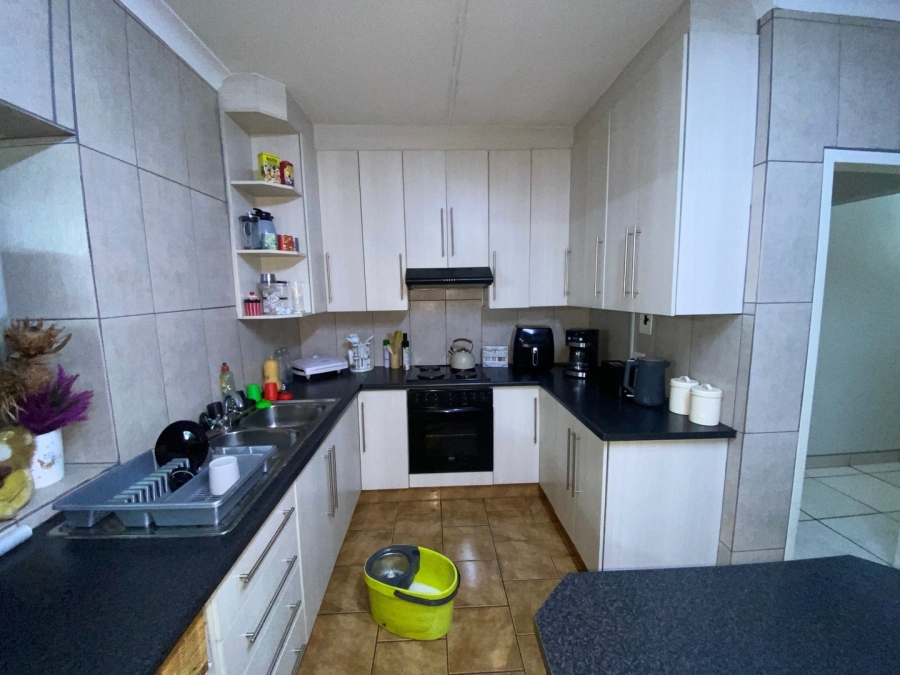 4 Bedroom Property for Sale in Three Rivers Gauteng