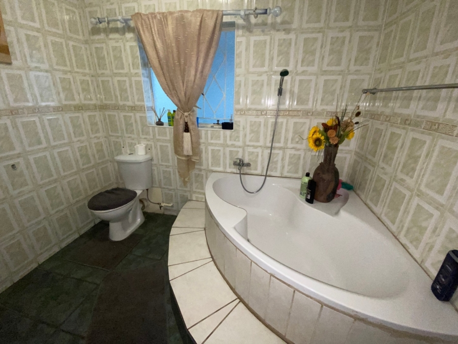 4 Bedroom Property for Sale in Three Rivers Gauteng