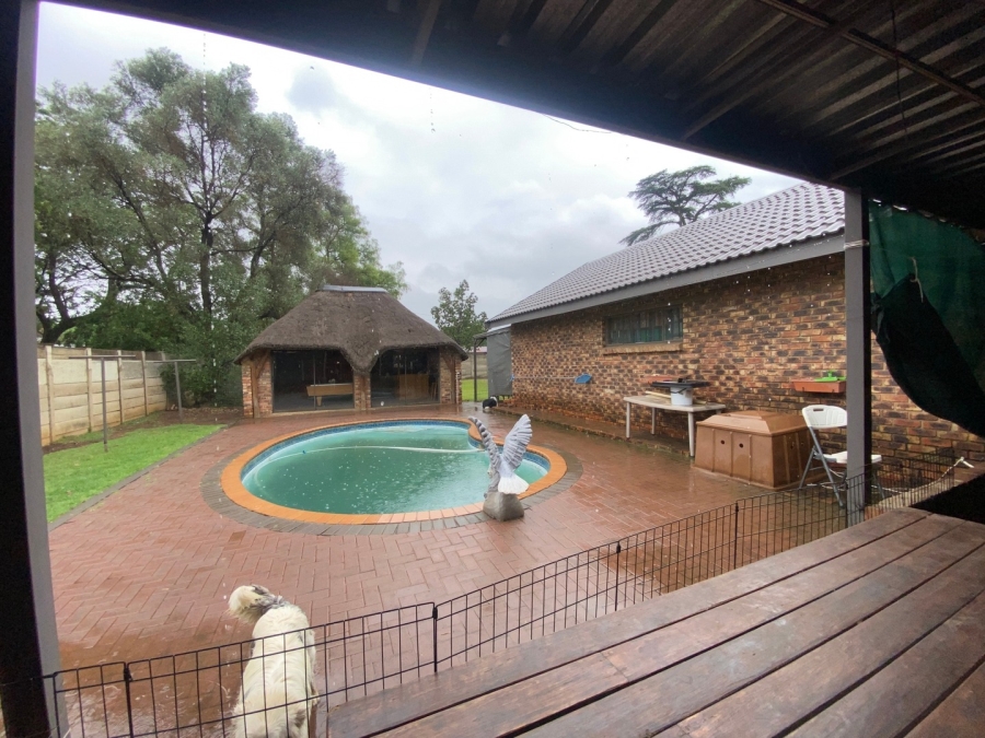 4 Bedroom Property for Sale in Three Rivers Gauteng