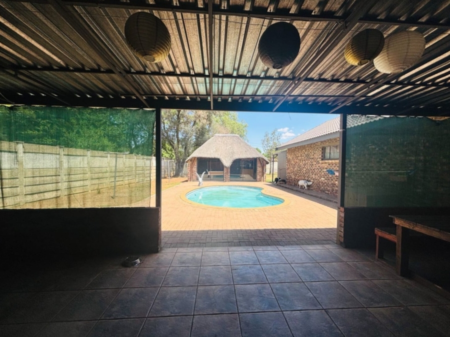 4 Bedroom Property for Sale in Three Rivers Gauteng
