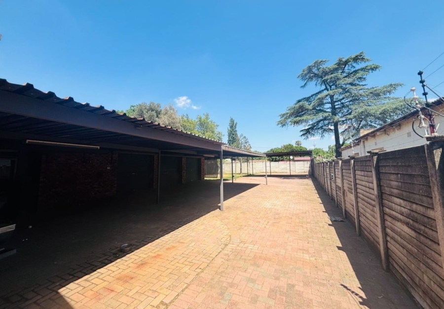 4 Bedroom Property for Sale in Three Rivers Gauteng