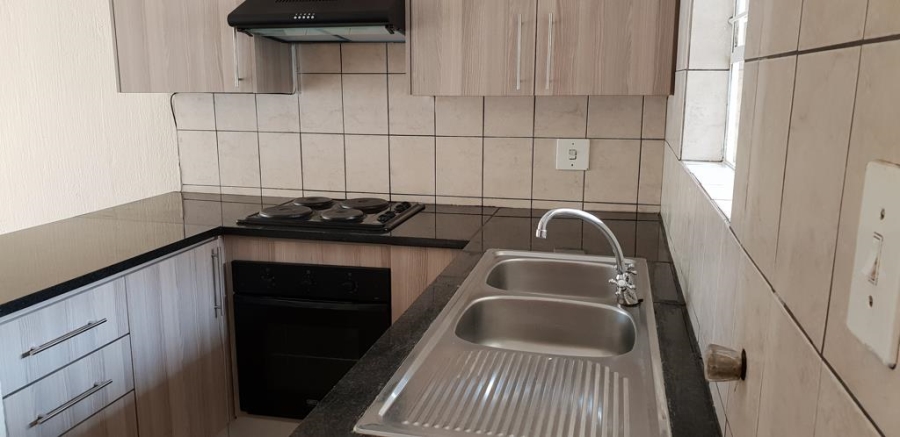To Let 3 Bedroom Property for Rent in Vorna Valley Gauteng