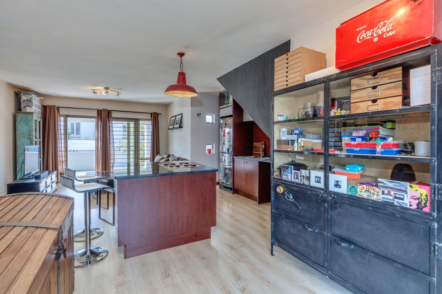 2 Bedroom Property for Sale in Broadacres Gauteng