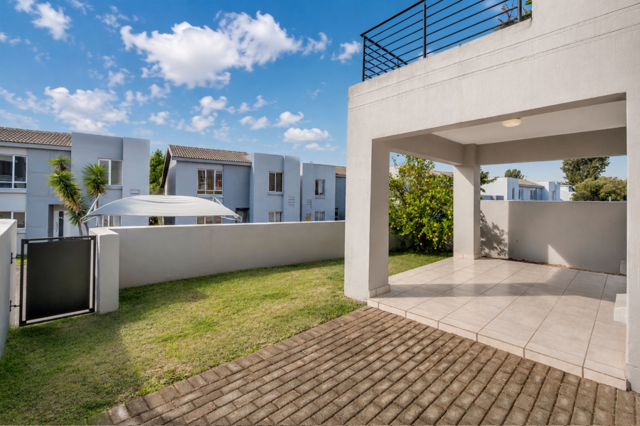 2 Bedroom Property for Sale in Broadacres Gauteng