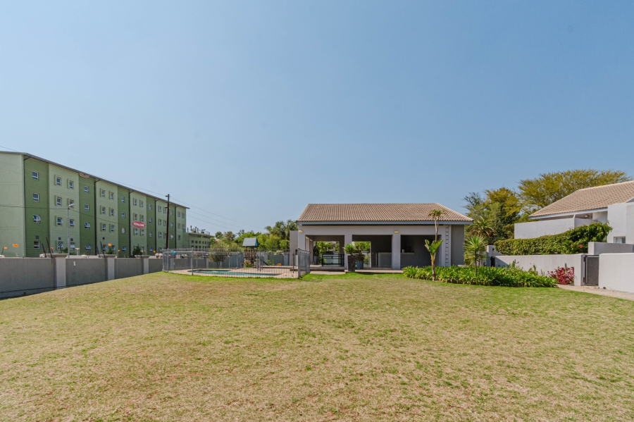 2 Bedroom Property for Sale in Broadacres Gauteng