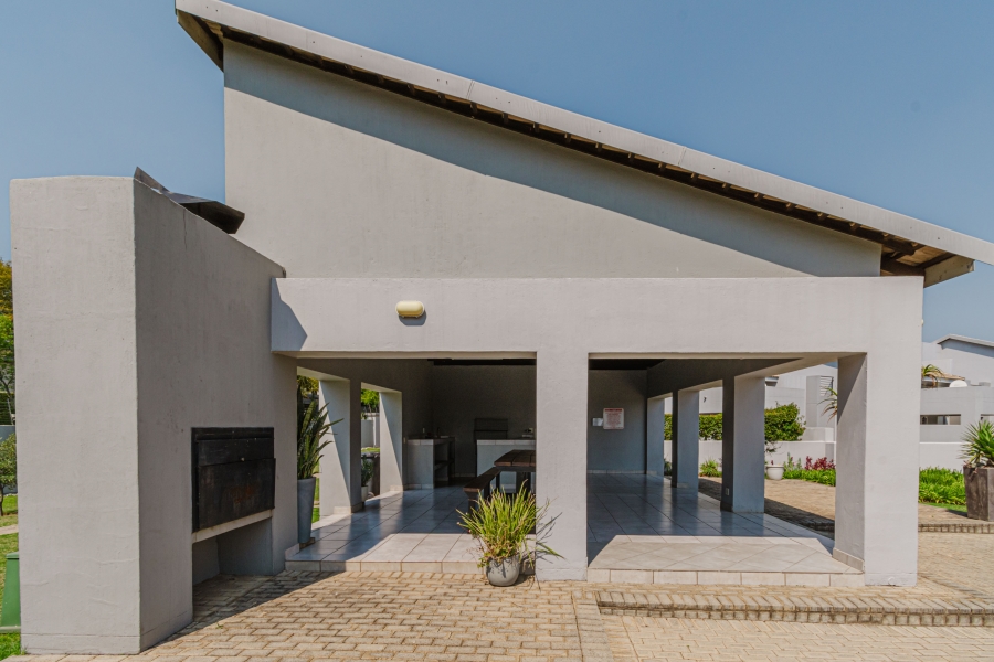 2 Bedroom Property for Sale in Broadacres Gauteng