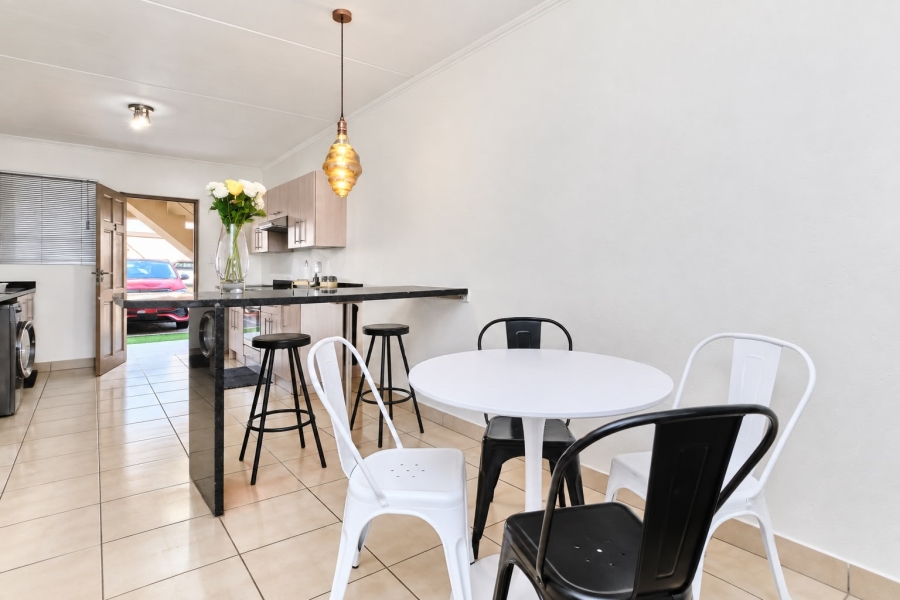 To Let 3 Bedroom Property for Rent in Beverley Gauteng