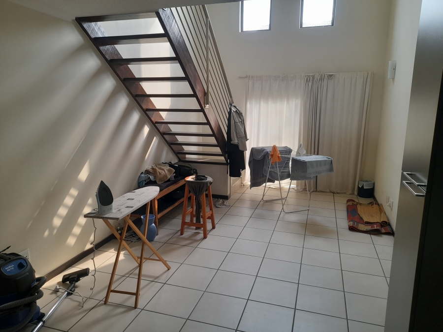 1 Bedroom Property for Sale in Bryanston Gauteng