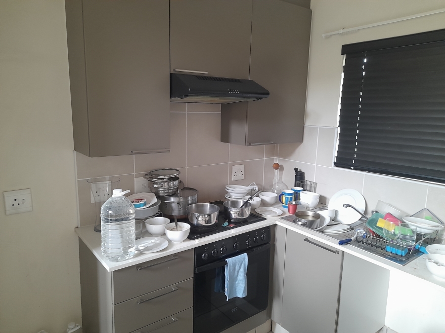 1 Bedroom Property for Sale in Bryanston Gauteng