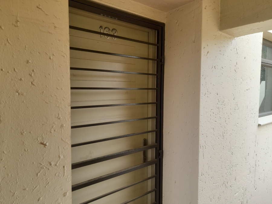1 Bedroom Property for Sale in Bryanston Gauteng