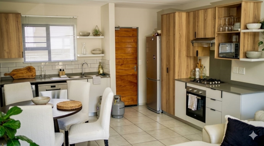 To Let 3 Bedroom Property for Rent in Little Falls Gauteng
