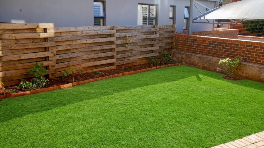 To Let 3 Bedroom Property for Rent in Little Falls Gauteng