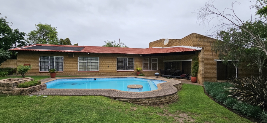 4 Bedroom Property for Sale in Three Rivers East Gauteng
