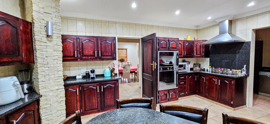4 Bedroom Property for Sale in Three Rivers East Gauteng