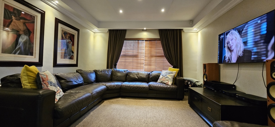 4 Bedroom Property for Sale in Three Rivers East Gauteng