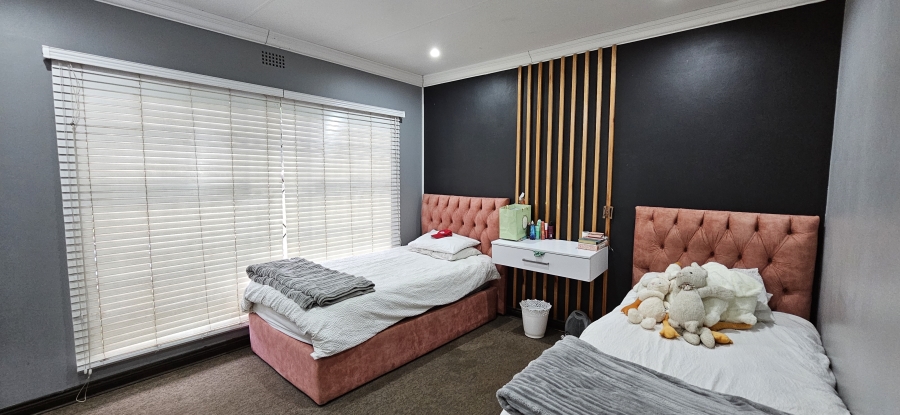4 Bedroom Property for Sale in Three Rivers East Gauteng
