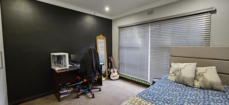 4 Bedroom Property for Sale in Three Rivers East Gauteng