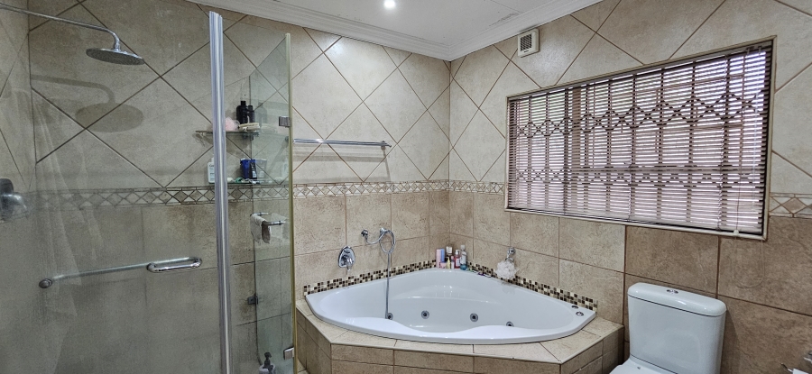 4 Bedroom Property for Sale in Three Rivers East Gauteng
