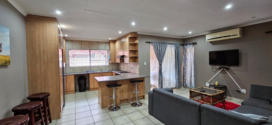2 Bedroom Property for Sale in Three Rivers Proper Gauteng
