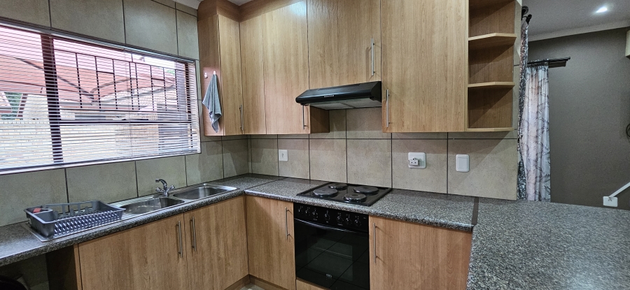 2 Bedroom Property for Sale in Three Rivers Proper Gauteng