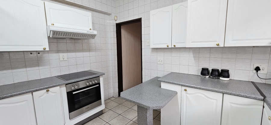 3 Bedroom Property for Sale in Three Rivers Proper Gauteng