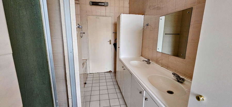 3 Bedroom Property for Sale in Three Rivers Proper Gauteng
