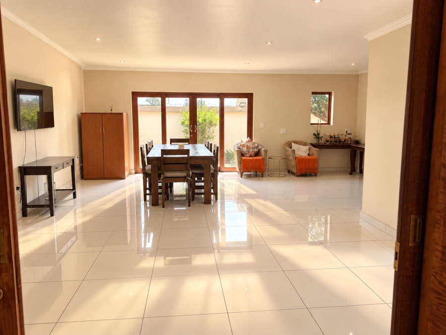 To Let 4 Bedroom Property for Rent in Sonneveld Gauteng