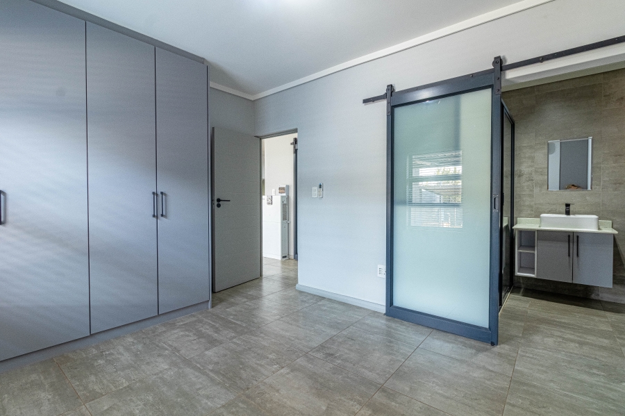 To Let 2 Bedroom Property for Rent in Alphen Park Gauteng