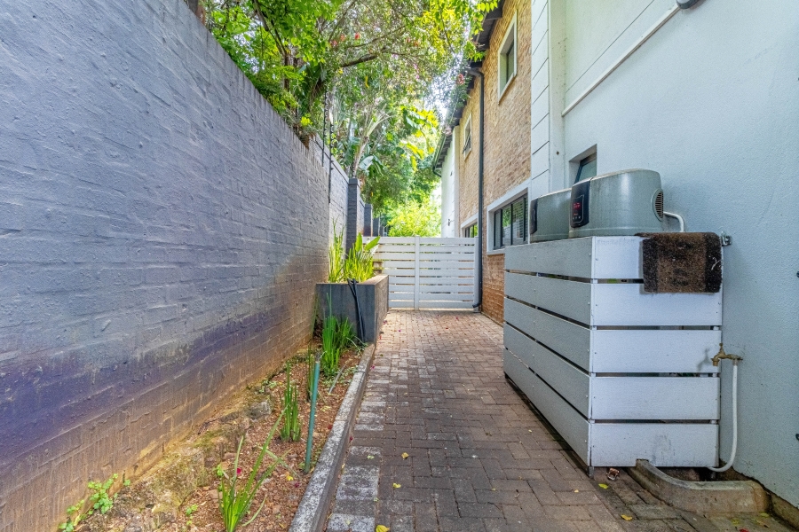 To Let 2 Bedroom Property for Rent in Alphen Park Gauteng