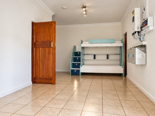 6 Bedroom Property for Sale in Raslouw Gauteng