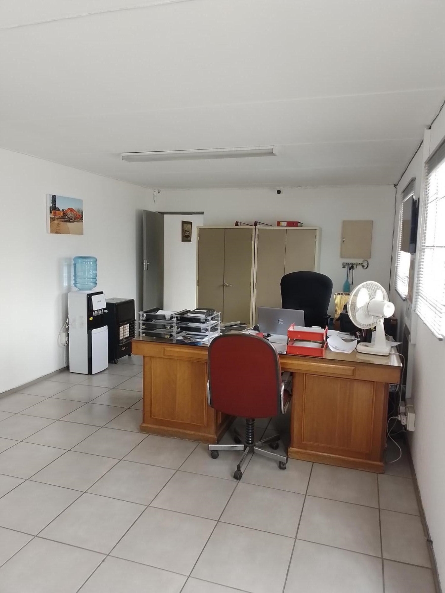 To Let Commercial Property for Rent in Jet Park Gauteng