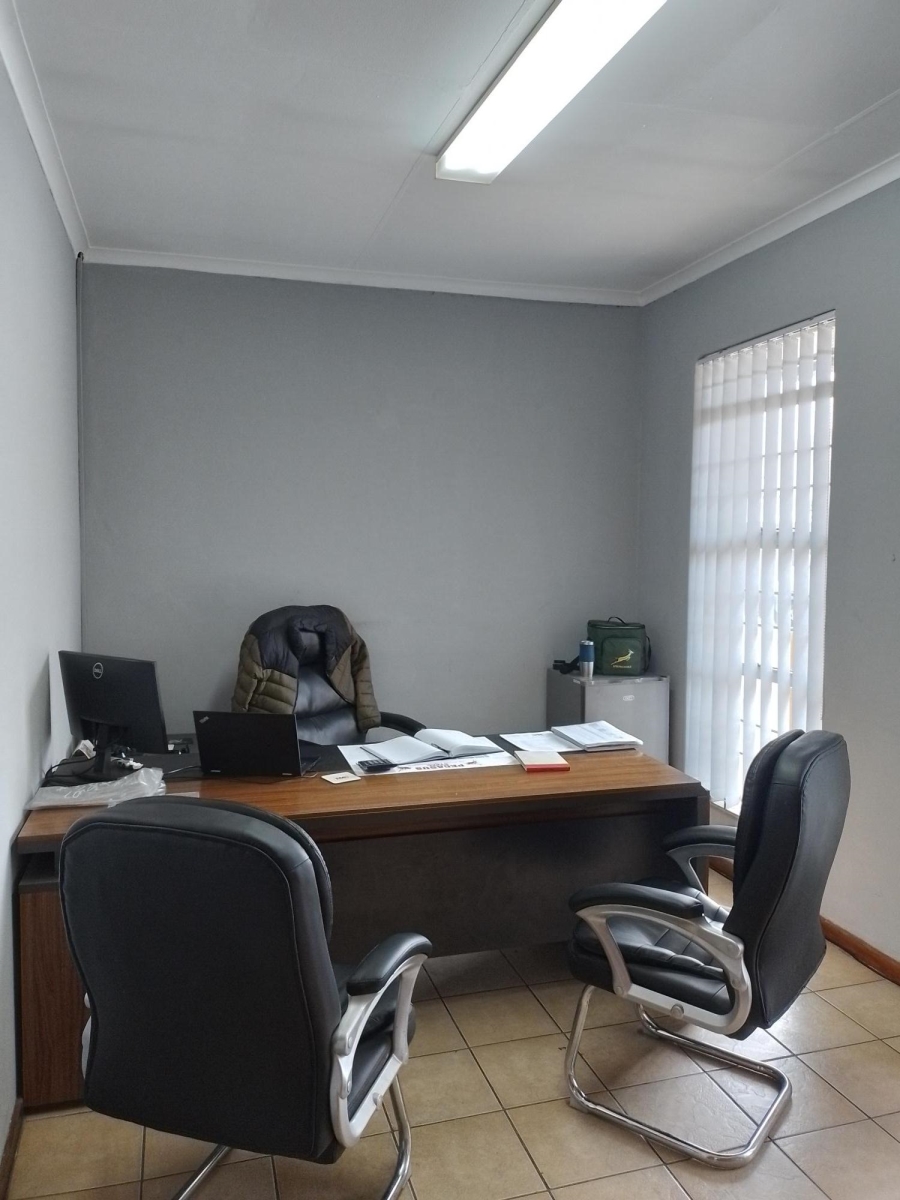 To Let Commercial Property for Rent in Jet Park Gauteng