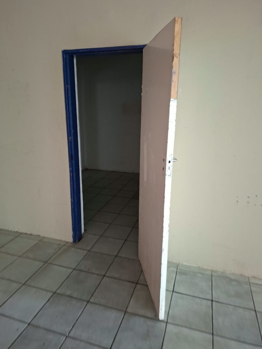 To Let Commercial Property for Rent in Edenvale Central Gauteng