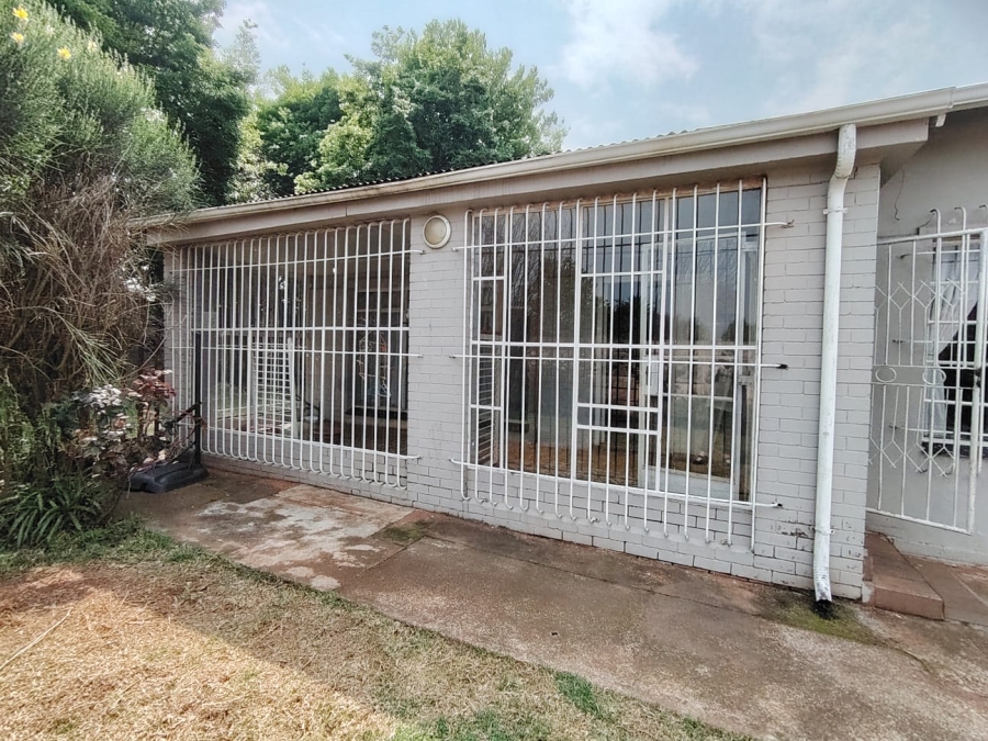 3 Bedroom Property for Sale in Casseldale Gauteng