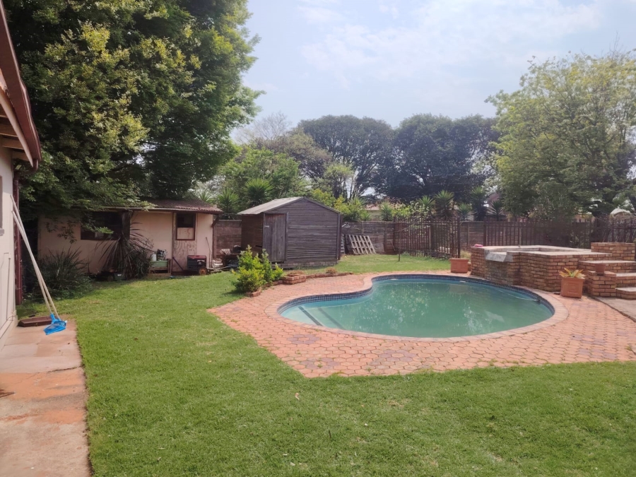 3 Bedroom Property for Sale in Casseldale Gauteng