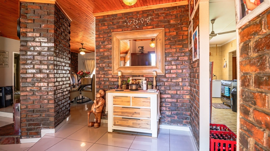 3 Bedroom Property for Sale in Freeway Park Gauteng