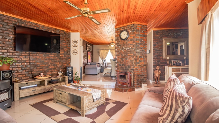 3 Bedroom Property for Sale in Freeway Park Gauteng