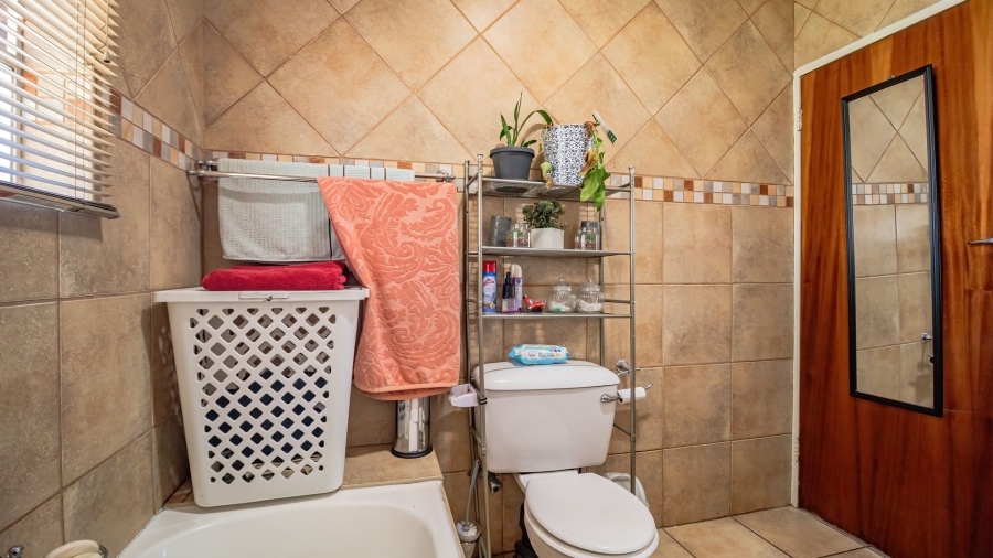 3 Bedroom Property for Sale in Freeway Park Gauteng
