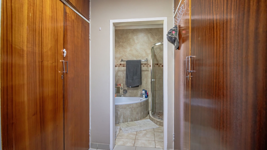 3 Bedroom Property for Sale in Freeway Park Gauteng