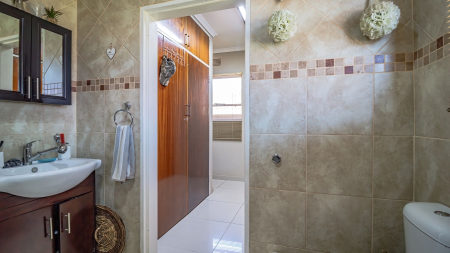 3 Bedroom Property for Sale in Freeway Park Gauteng