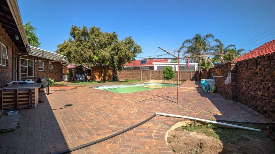 3 Bedroom Property for Sale in Freeway Park Gauteng