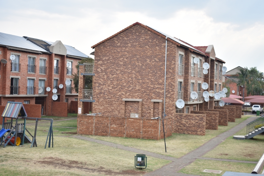2 Bedroom Property for Sale in Wonderpark Estate Gauteng