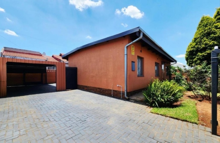 3 Bedroom Property for Sale in Sebokeng Zone 14 Gauteng