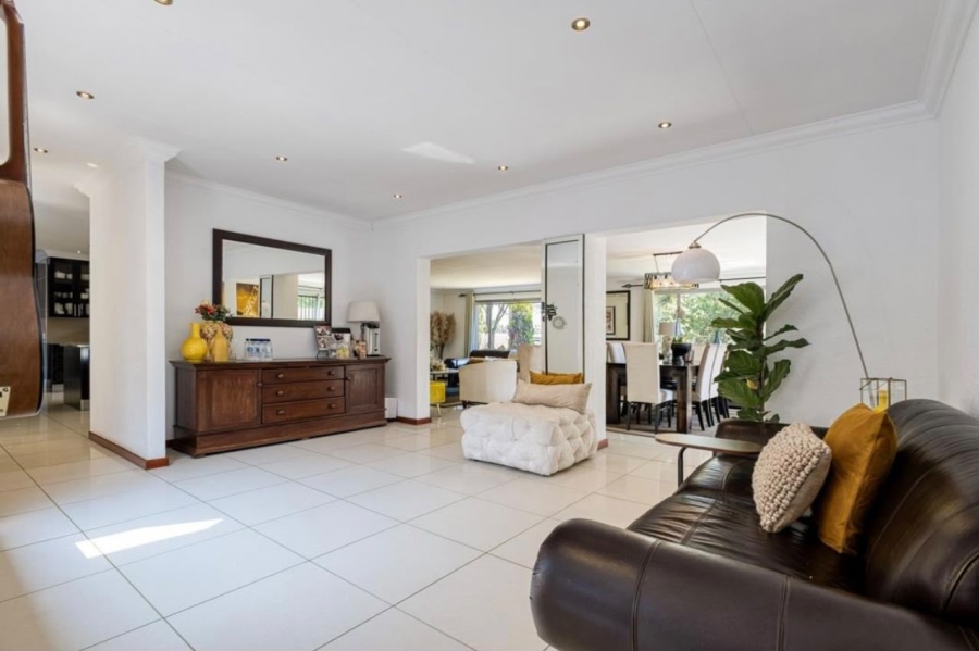4 Bedroom Property for Sale in Douglasdale Gauteng