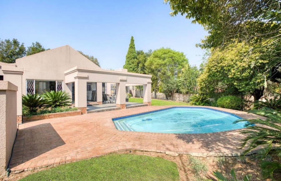 4 Bedroom Property for Sale in Douglasdale Gauteng